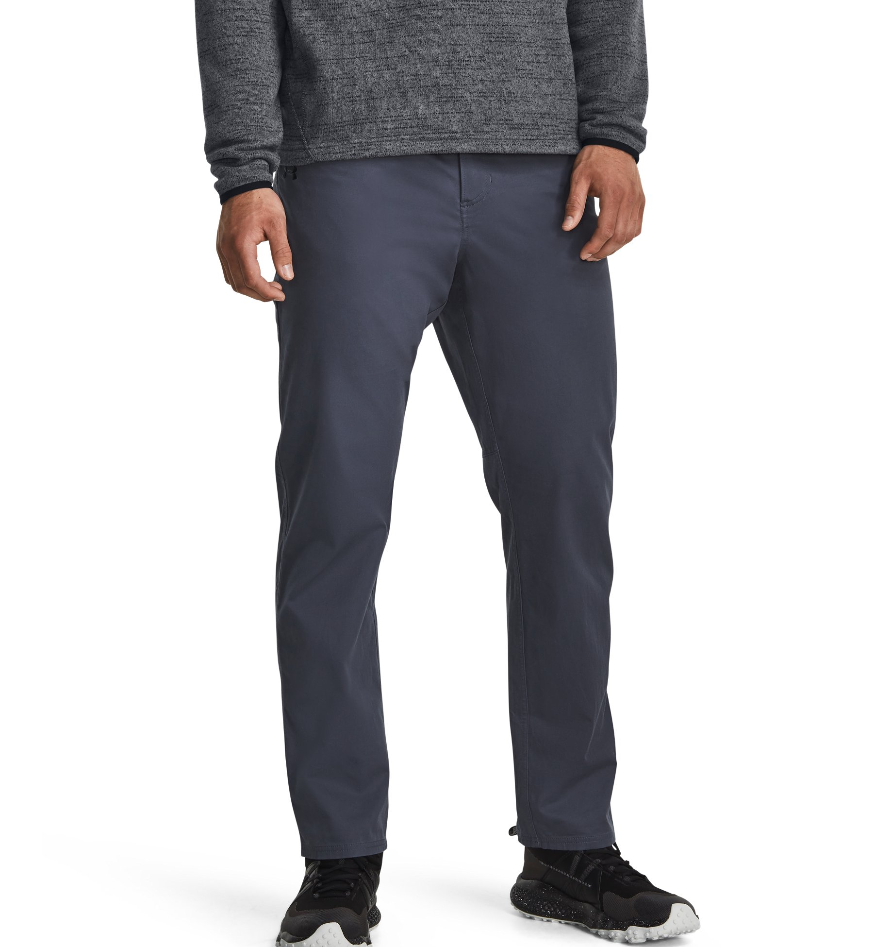 Under Armour Men's UA Expanse Everyday Pants in navy blue, featuring a stretch waistband and classic 5-pocket design for comfort.