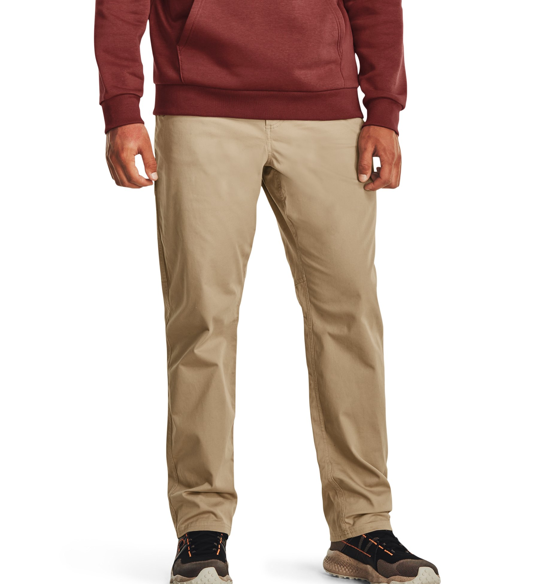 Under Armour Men's UA Expanse Everyday Pants in khaki, featuring a stretch waistband and a comfortable fit for daily wear.