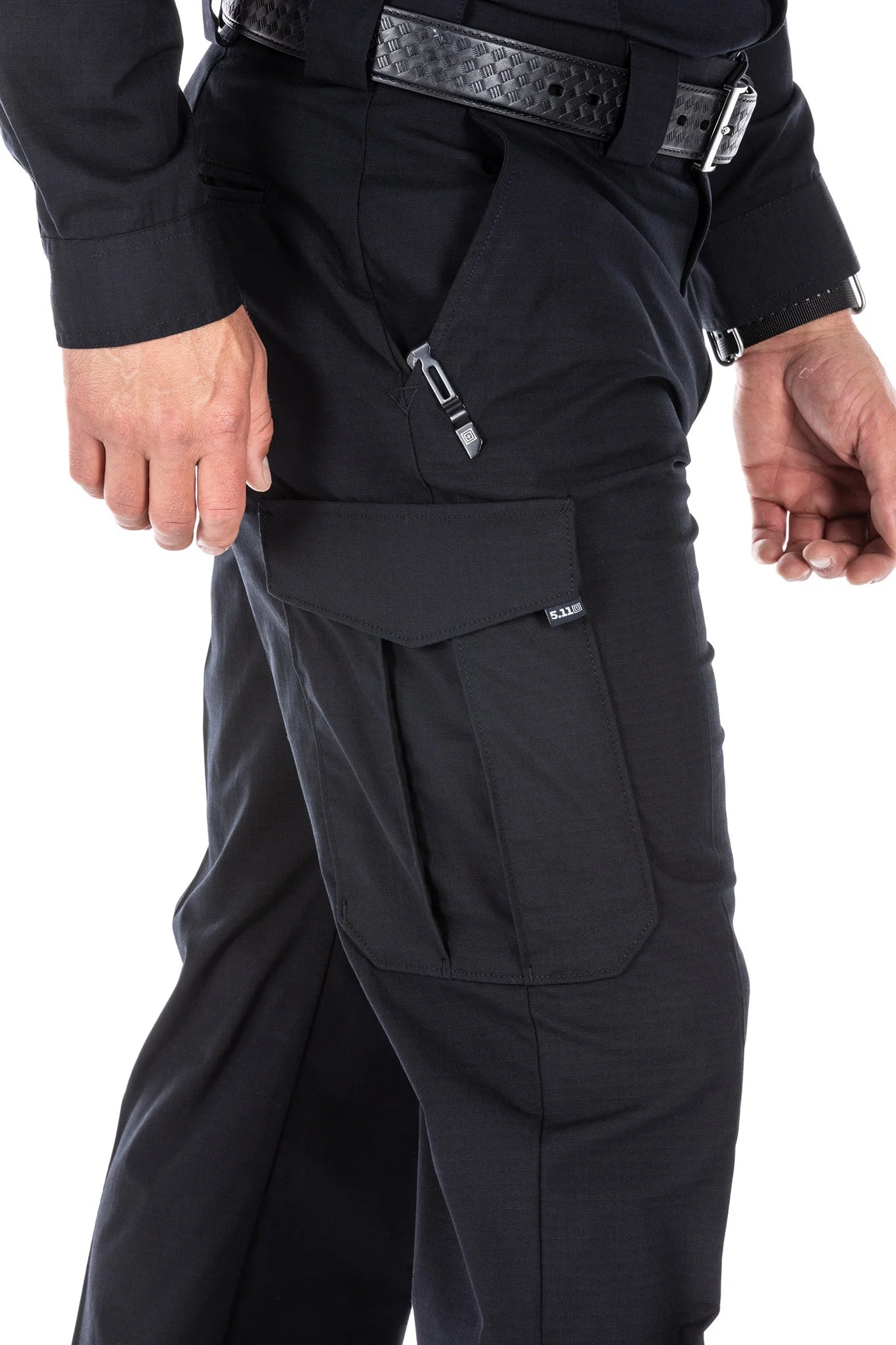 5.11 Tactical Stryke PDU Class B cargo pocket zipper detail