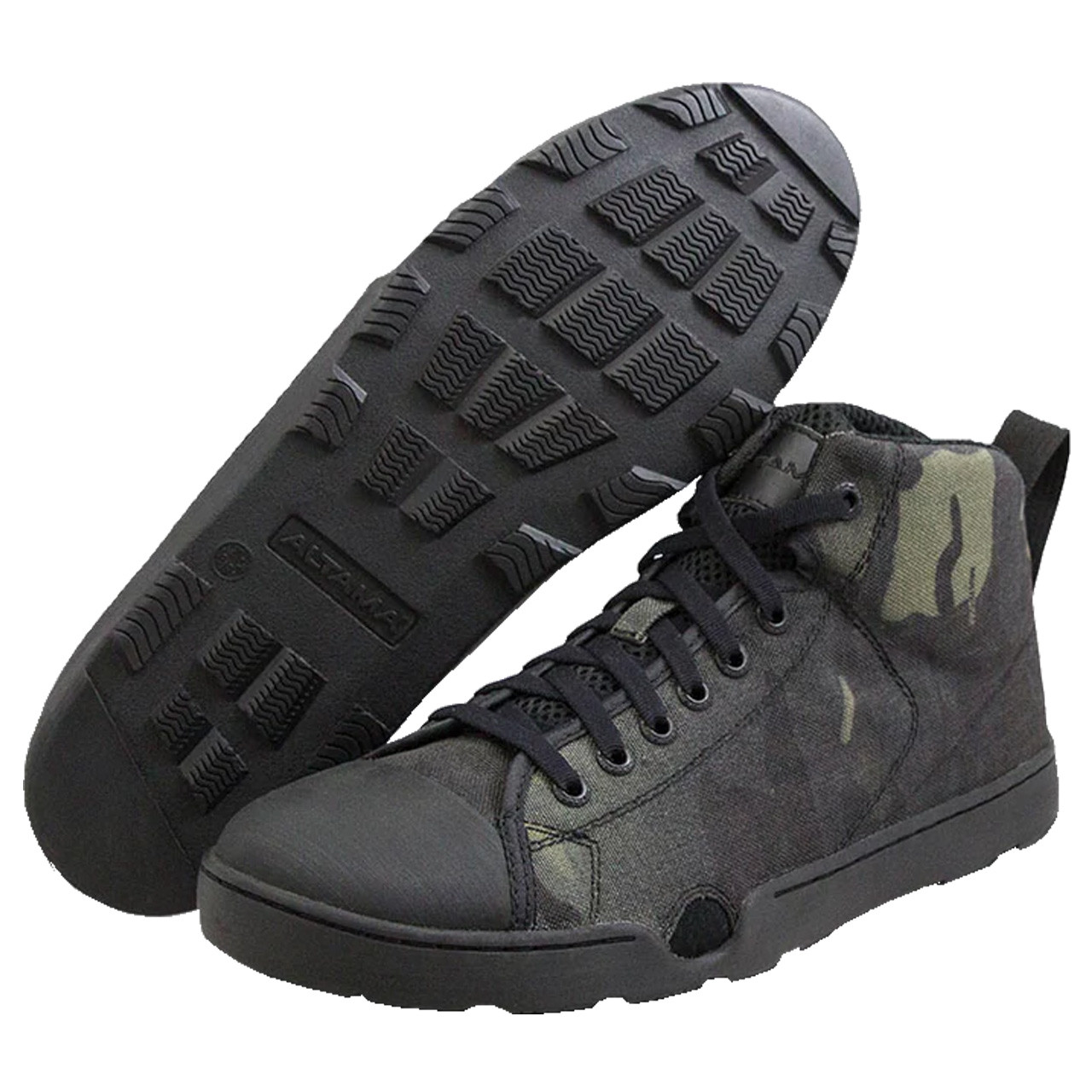 Altama OTB Maritime Assault Mid boots in camouflage, designed for tactical water operations with durable rubber sole.