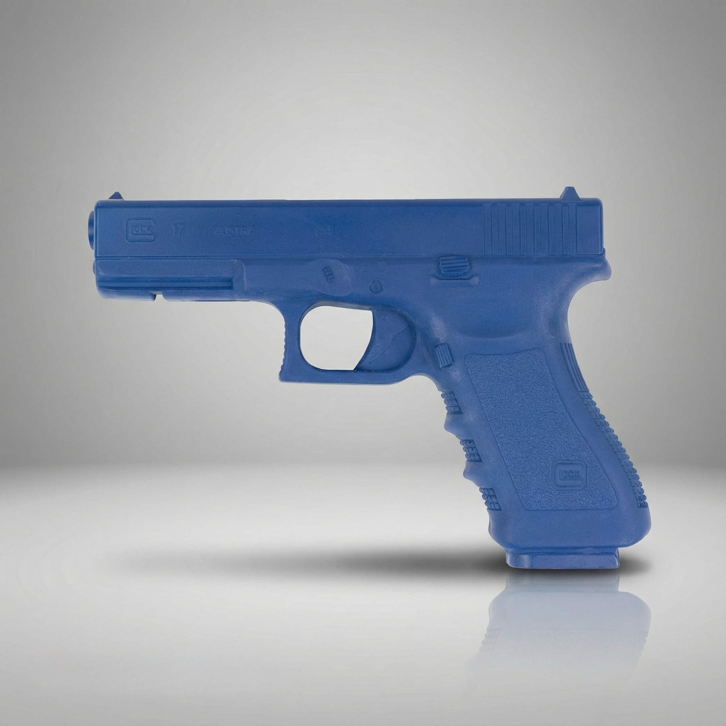 Ring’s Manufacturing Glock 17/22/31 Blue Training Gun FSG17 on a gray background