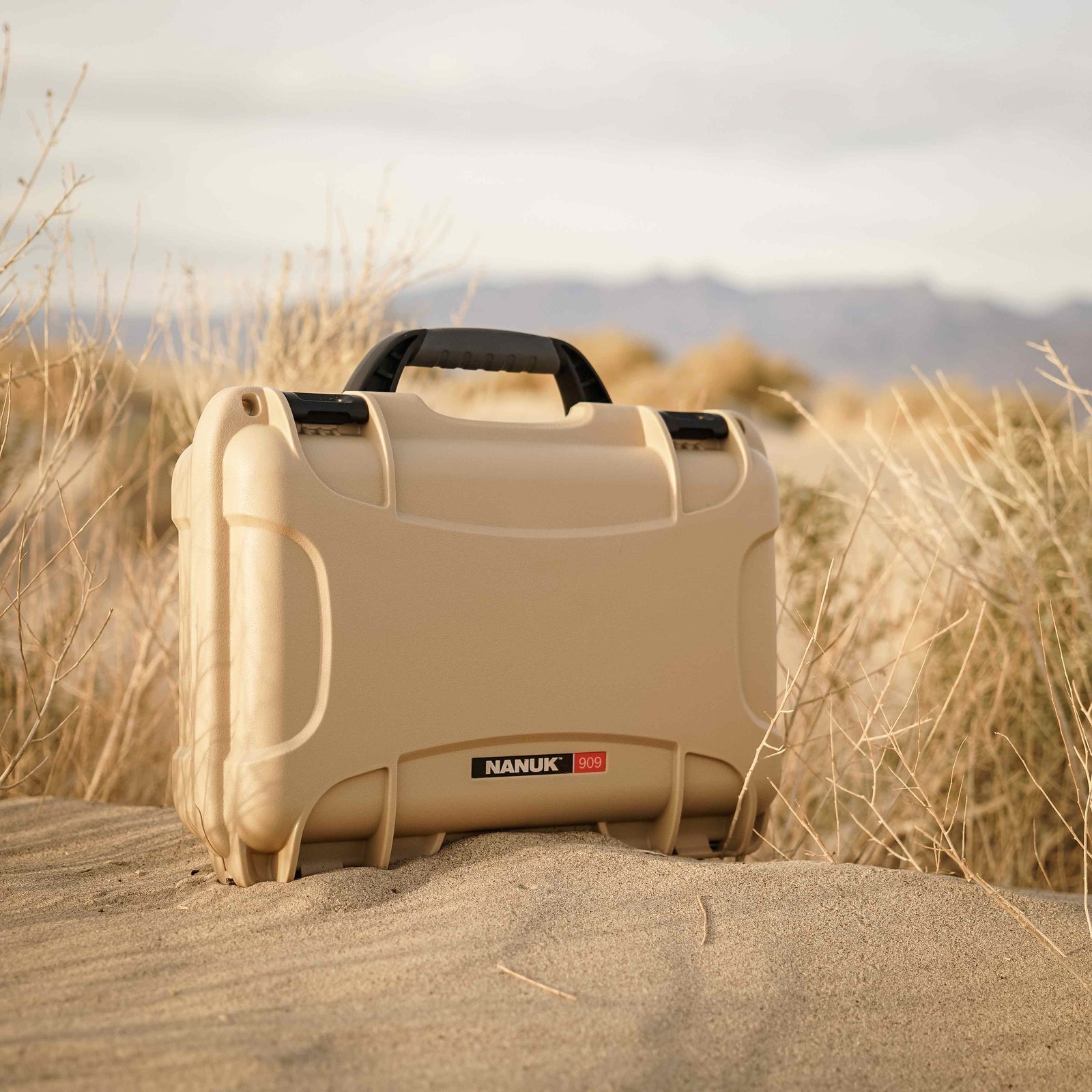 Nanuk 909 Case with cubed foam - Olive Green | 909S - 010OL - 0A0 - WCUniforms