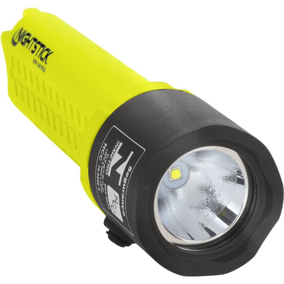 Nightstick XPP-5418GX LED and deep parabolic reflector close-up