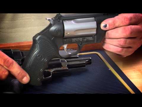 Pachmayr Diamond Pro Grip Taurus Public Defender Compact con marco de acero Goma negro 2474