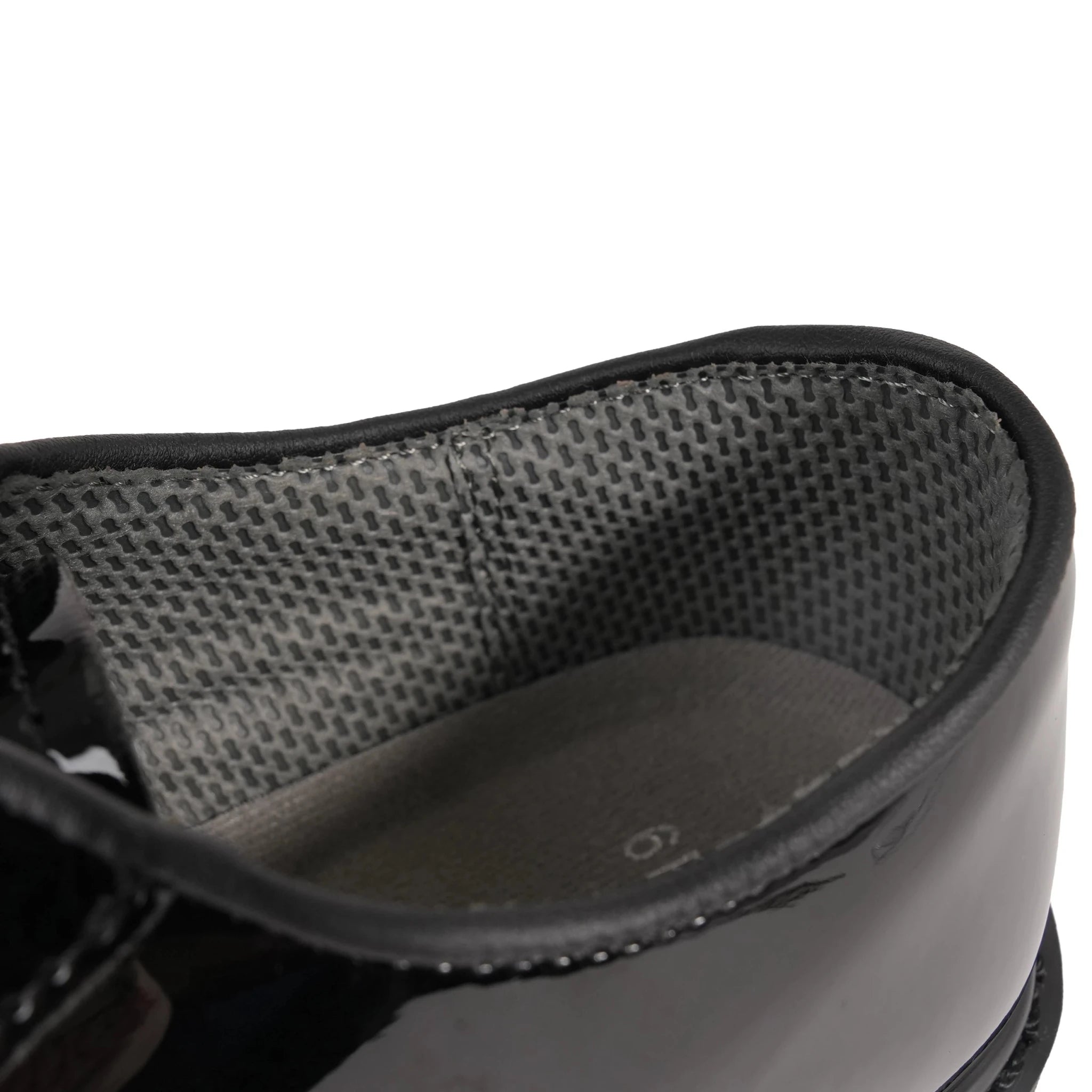 Close-up of Rothco 5055 Oxford shoe air-mesh lining and cushioned insole