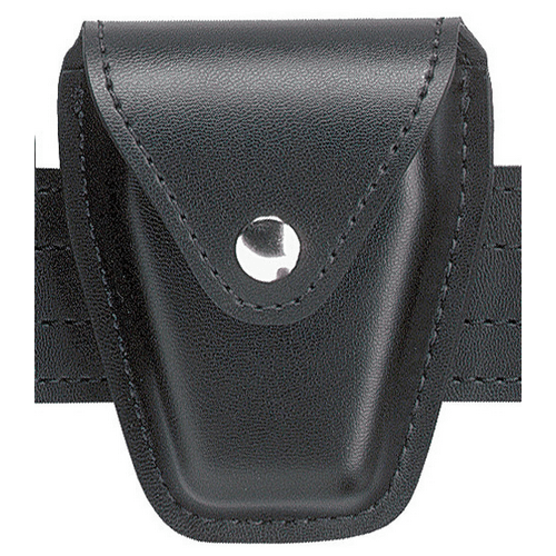 Safariland 190 handcuff case in black leather look material, designed for 2.25 inch duty belts with snap closure.
