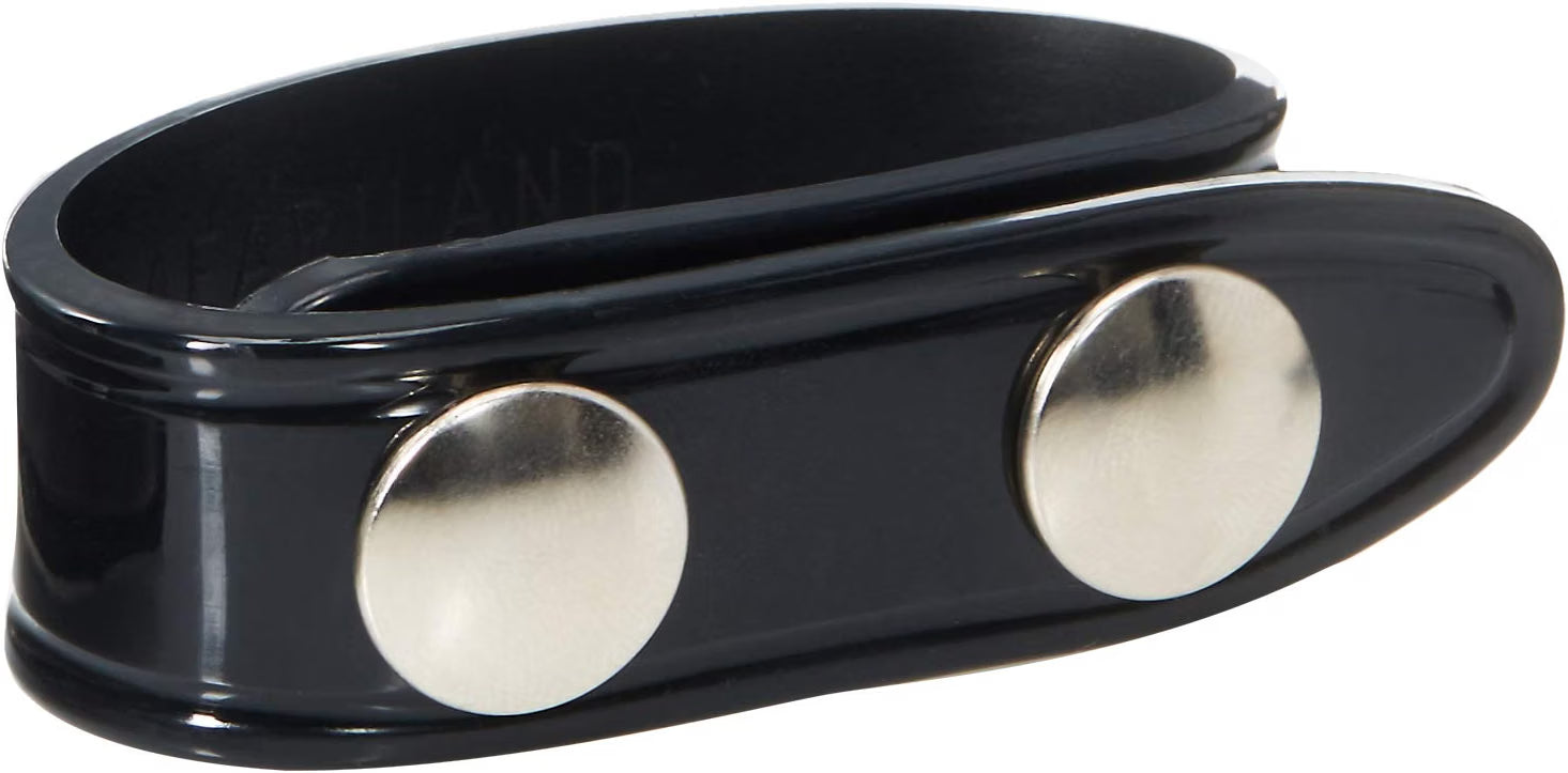 Safariland Model 65 duty belt keeper in high gloss black with chrome snaps, side view