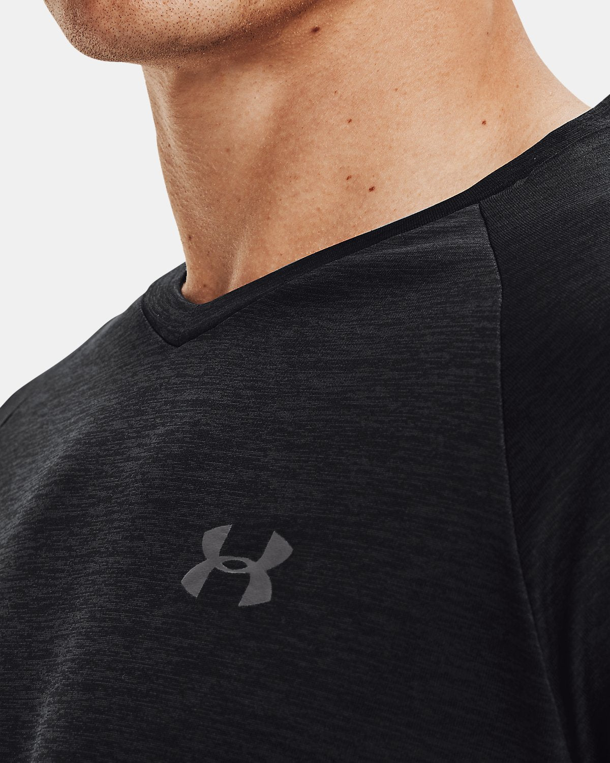 Under Armour Mens UA Tech 2.0 V-Neck Short Sleeve T-Shirt - WCUniforms