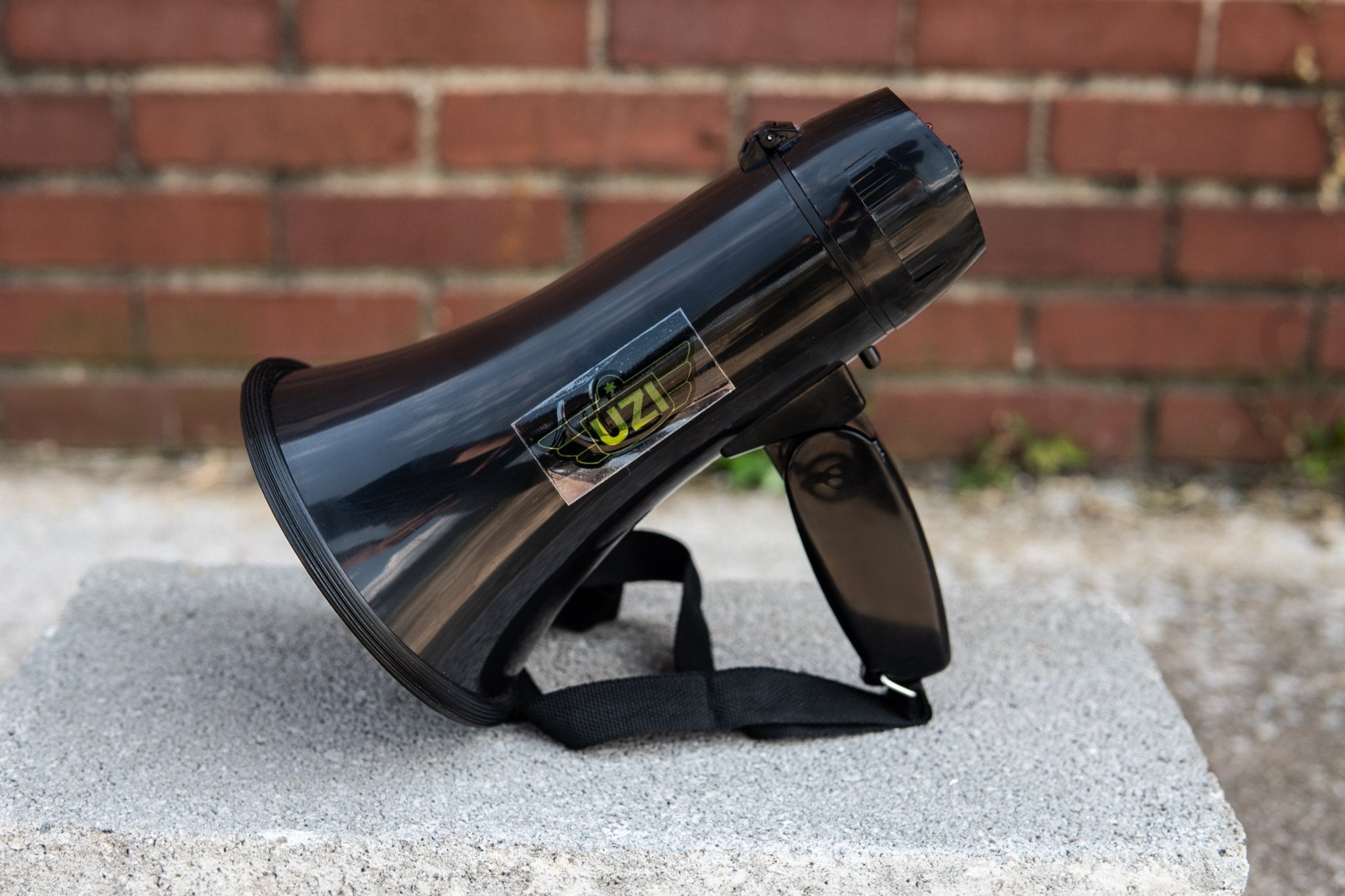 UZI Megaphone - 15 Watt with Siren UZI-MP-15W - WCUniforms
