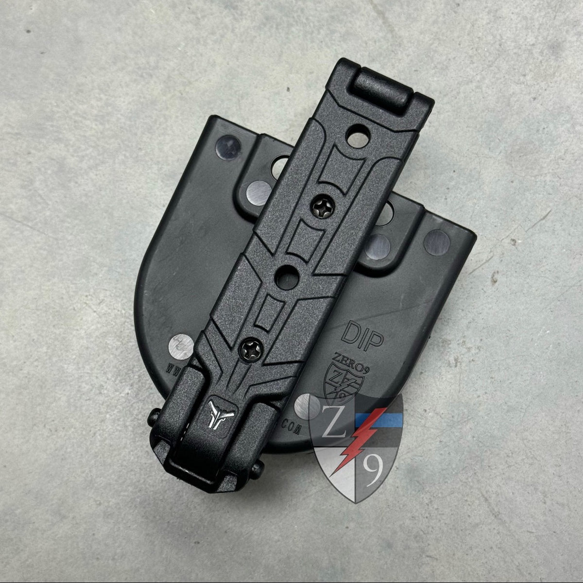 Zero9 Solutions Z9-1101 ZYN dip can case in black with MOLLE-Lok attachment for vest mounting