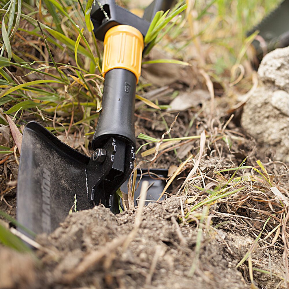 Humvee Folding Shovel - Tools &amp; Equipment