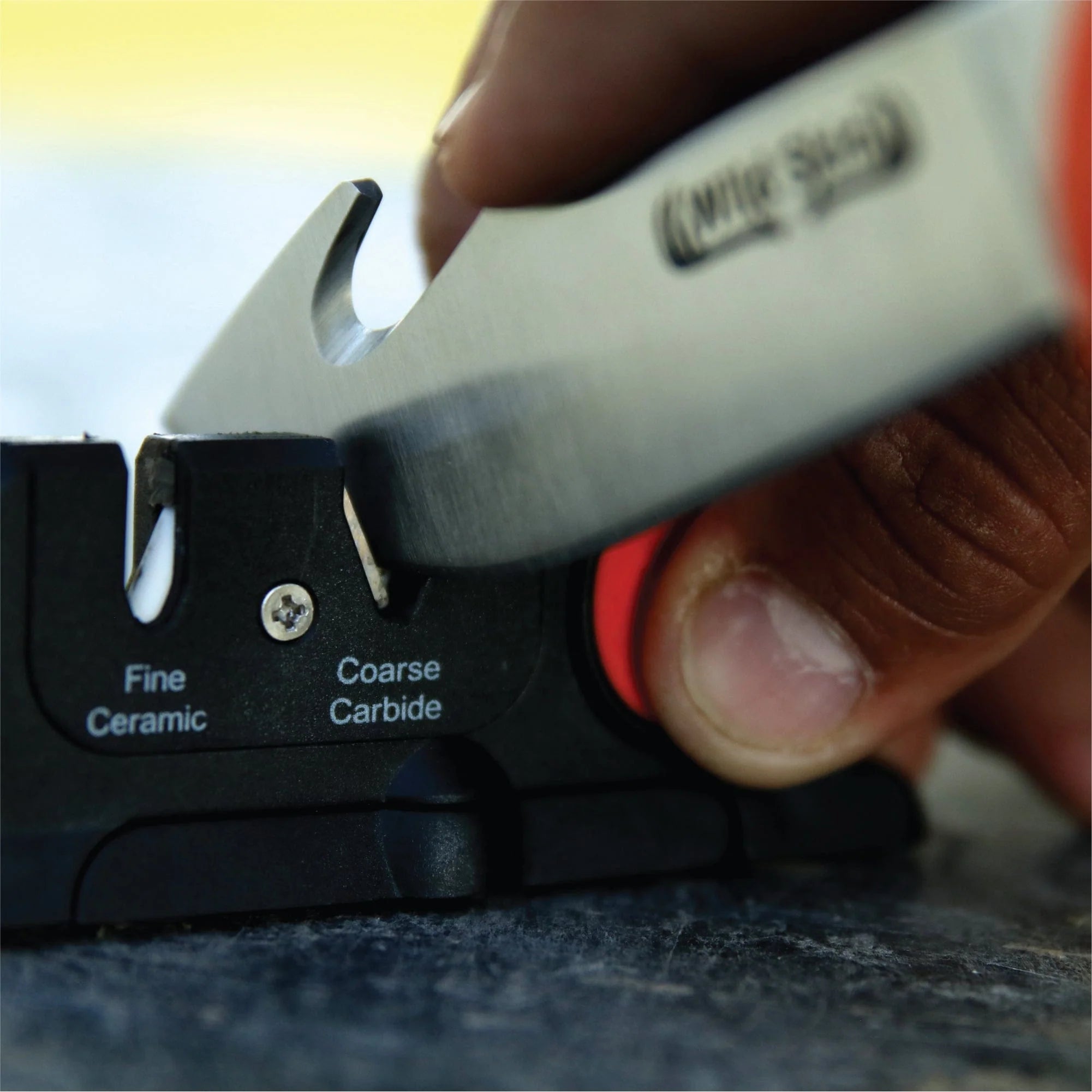 Outdoor Edge EDGE-X (2-Step Sharpener) SX-100 - Knives