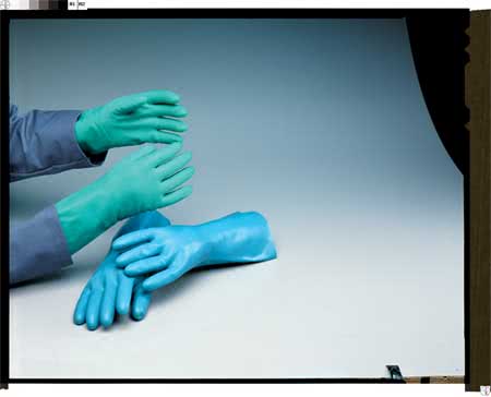 Honeywell Nitriguard Plus 17.00 mil 13" Chemical Resistant Gloves LA172G - Examination Gloves