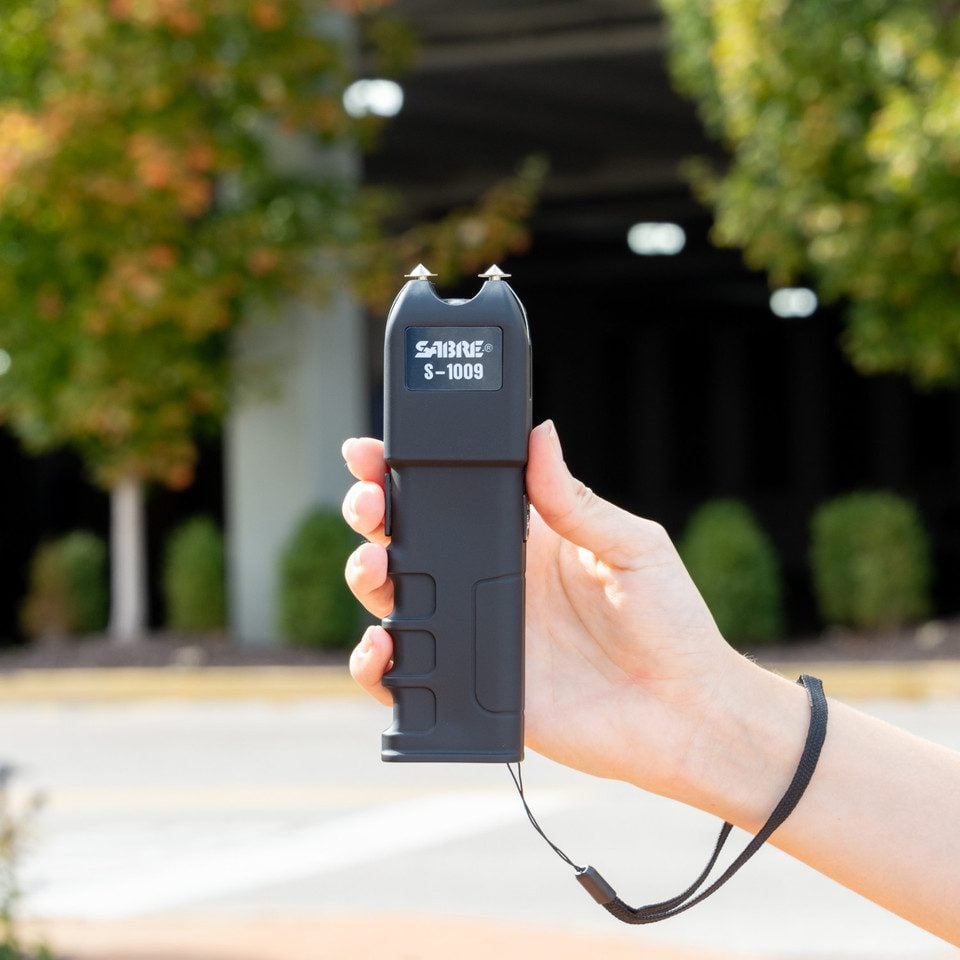 Sabre Tactical Stun Gun with LED Flashlight & Anti-Grab Technology S-1009 - Other Stun Guns