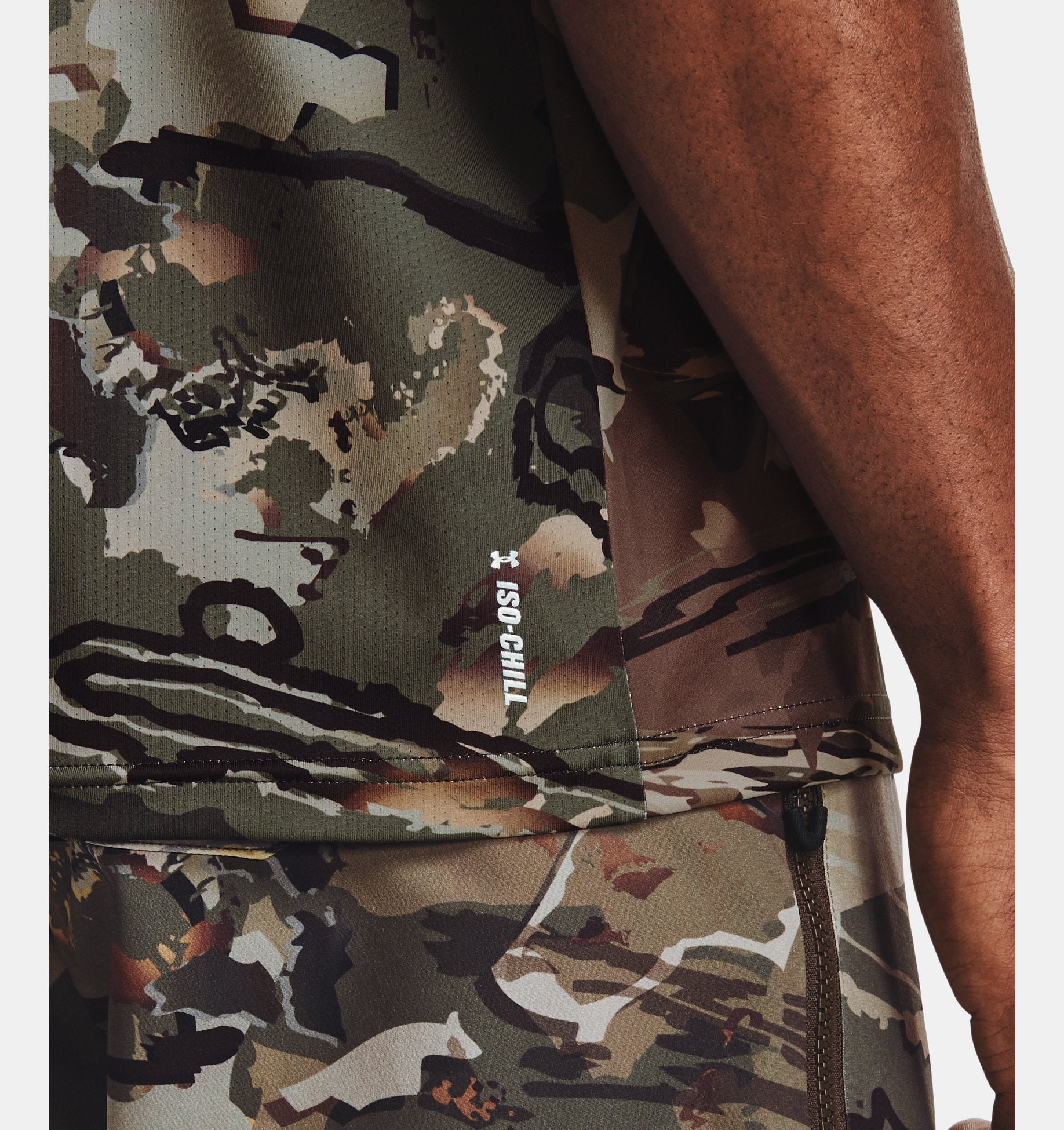 Under Armour UA Iso-Chill Brush Line Short Sleeve 1361310 - Clothing &amp; Accessories